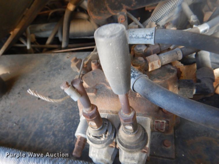 image for item KX9233 Ravo 4000 Compact  street sweeper truck