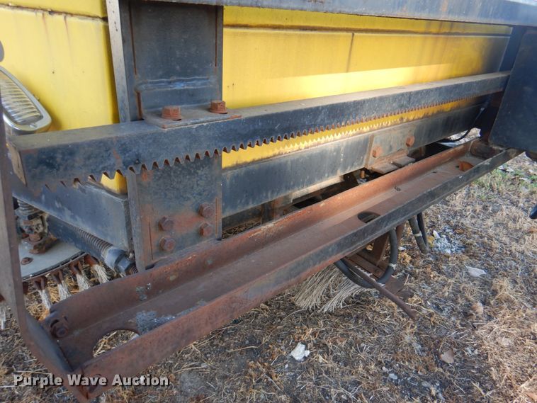 image for item KX9233 Ravo 4000 Compact  street sweeper truck