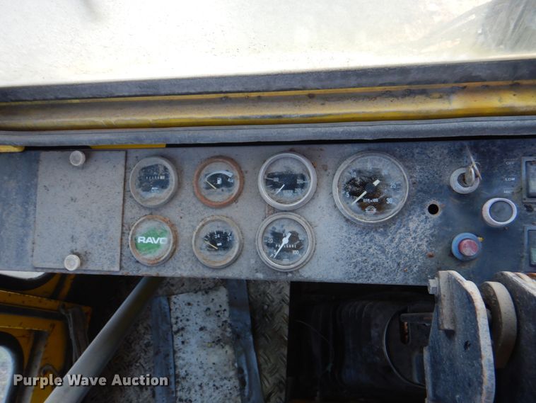 image for item KX9233 Ravo 4000 Compact  street sweeper truck