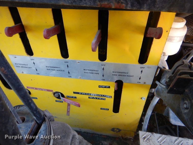 image for item KX9233 Ravo 4000 Compact  street sweeper truck