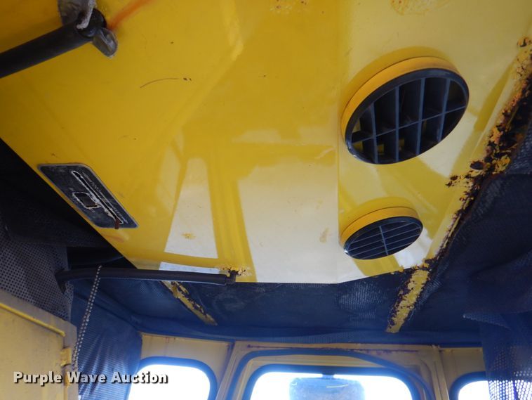 image for item KX9233 Ravo 4000 Compact  street sweeper truck