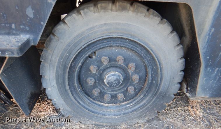 image for item KX9233 Ravo 4000 Compact  street sweeper truck