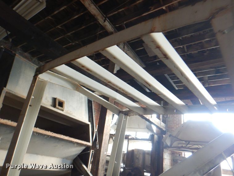 image for item KX9239 Advance Retriever 5800  sweeper