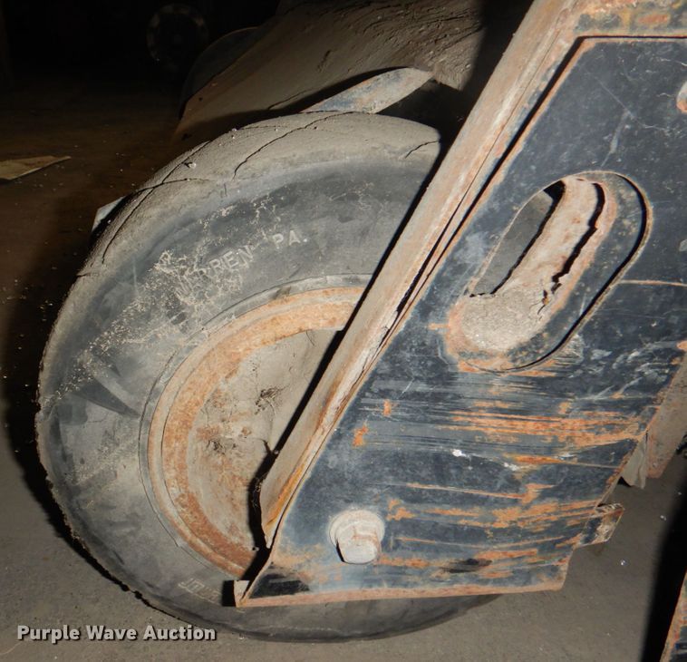 image for item KX9239 Advance Retriever 5800  sweeper