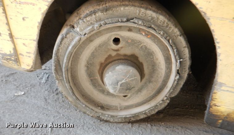 image for item KX9240 Yale  forklift