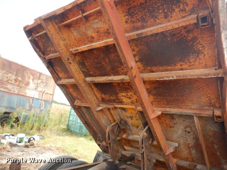 image for item KX9359 1969 Dodge D600  dump truck