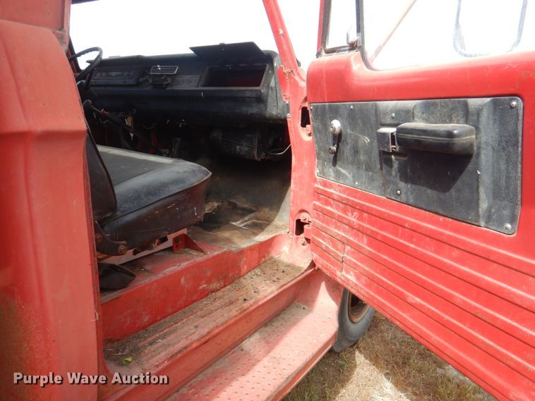 image for item KX9359 1969 Dodge D600  dump truck