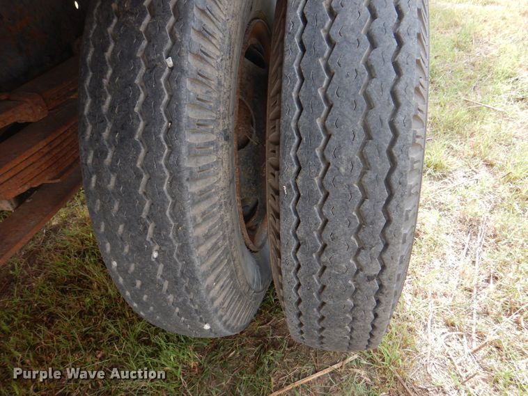 image for item KX9359 1969 Dodge D600  dump truck