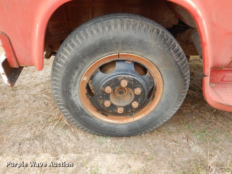 image for item KX9359 1969 Dodge D600  dump truck