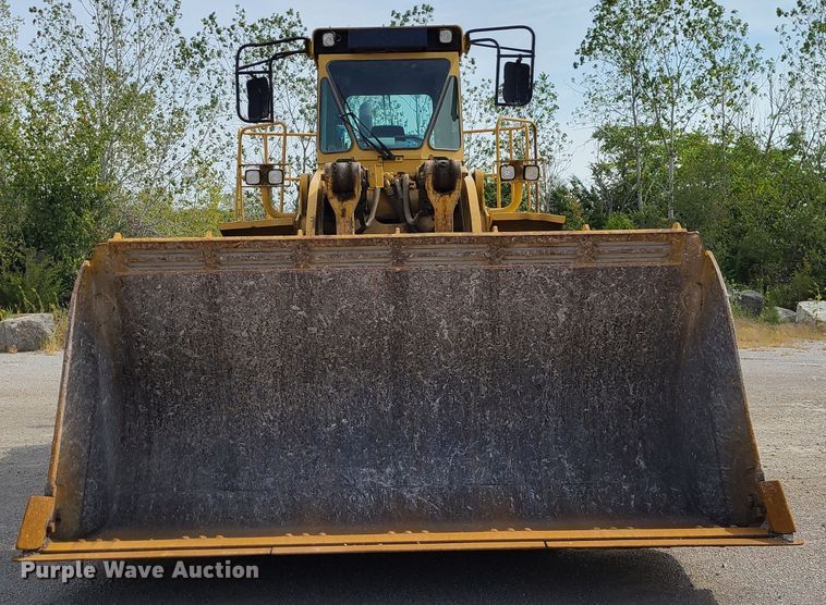 image for item L1255 1994 Caterpillar 988F  wheel loader