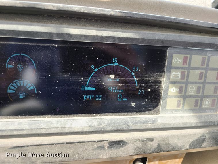 image for item L1255 1994 Caterpillar 988F  wheel loader