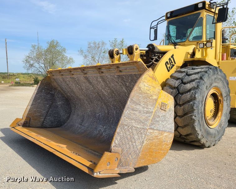 image for item L1255 1994 Caterpillar 988F  wheel loader