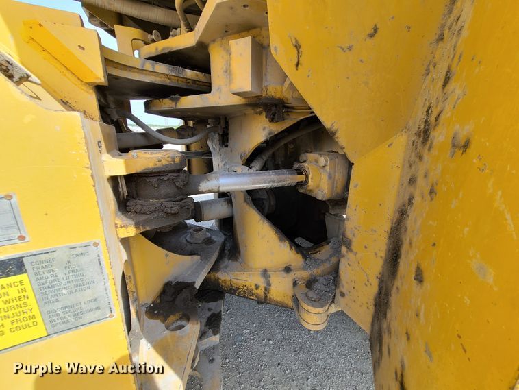 image for item L1255 1994 Caterpillar 988F  wheel loader