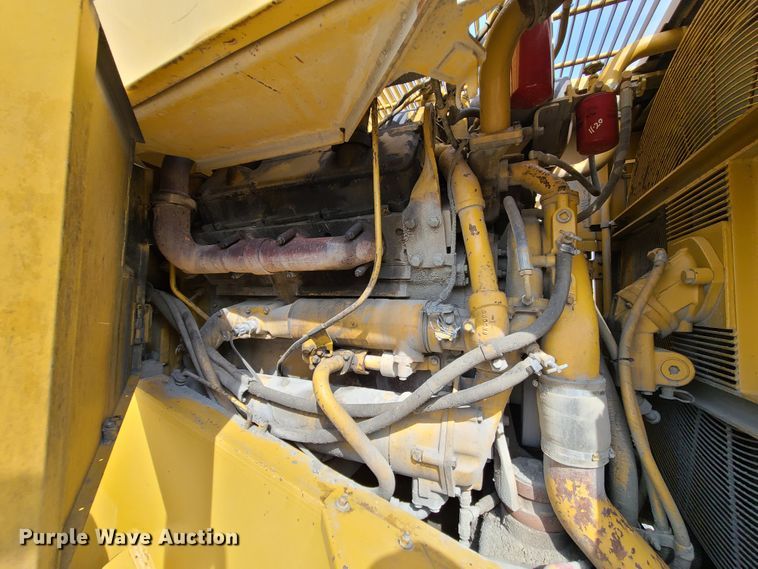 image for item L1255 1994 Caterpillar 988F  wheel loader