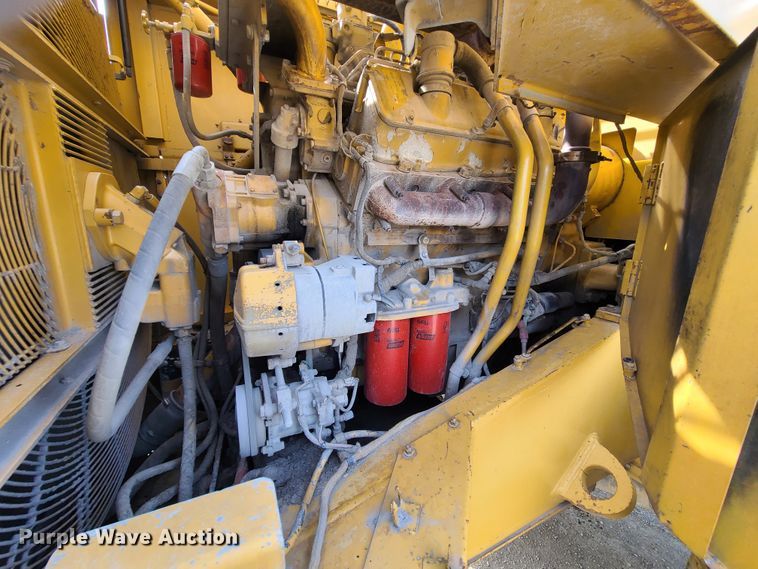 image for item L1255 1994 Caterpillar 988F  wheel loader