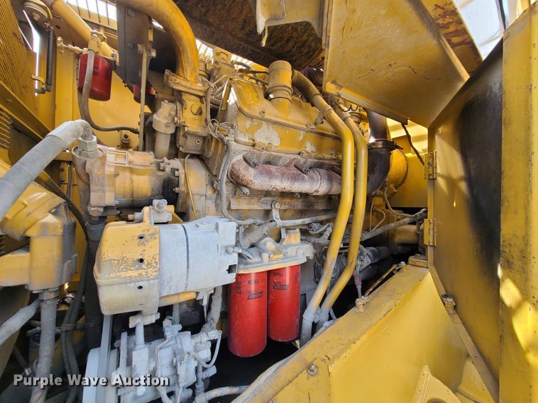 image for item L1255 1994 Caterpillar 988F  wheel loader