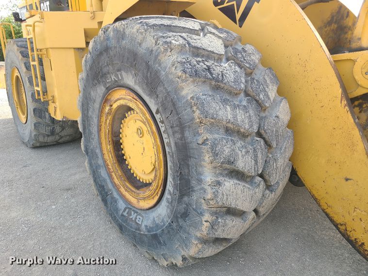 image for item L1255 1994 Caterpillar 988F  wheel loader