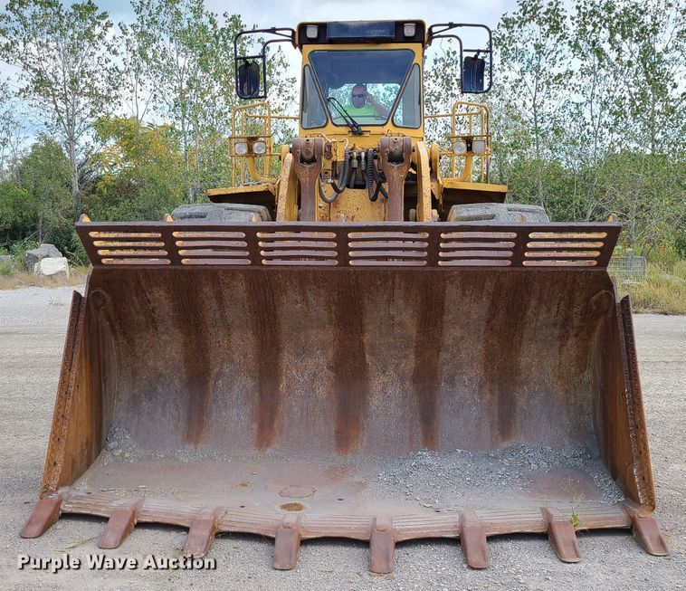 image for item L1256 1993 Caterpillar 988F  wheel loader