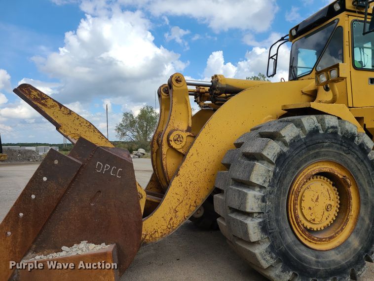 image for item L1256 1993 Caterpillar 988F  wheel loader