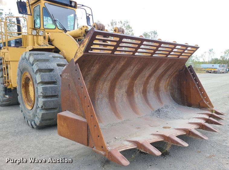 image for item L1256 1993 Caterpillar 988F  wheel loader