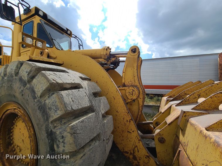 image for item L1256 1993 Caterpillar 988F  wheel loader