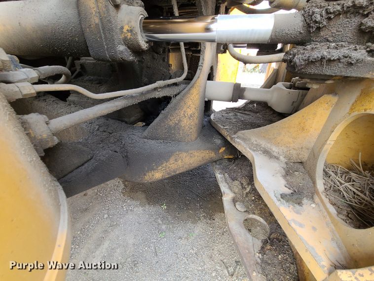 image for item L1256 1993 Caterpillar 988F  wheel loader