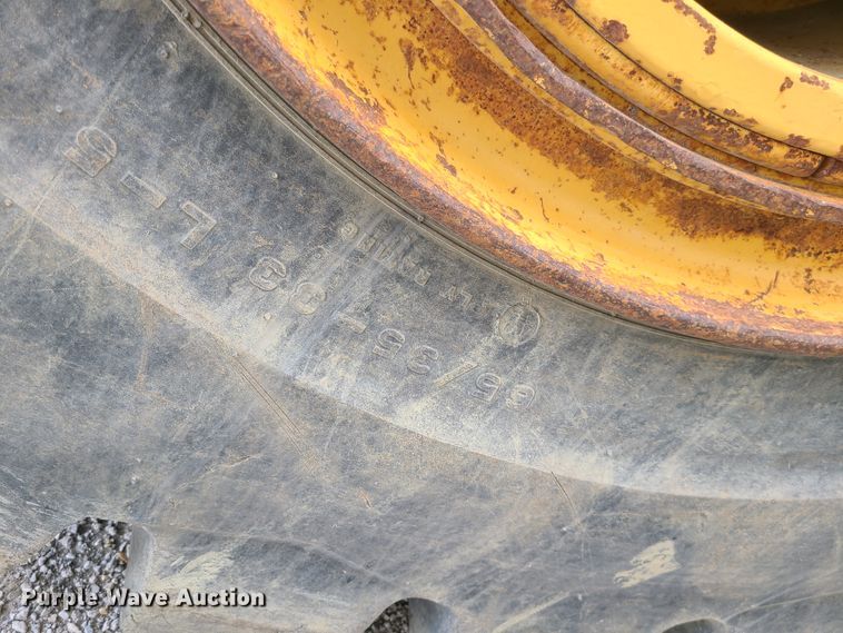 image for item L1256 1993 Caterpillar 988F  wheel loader