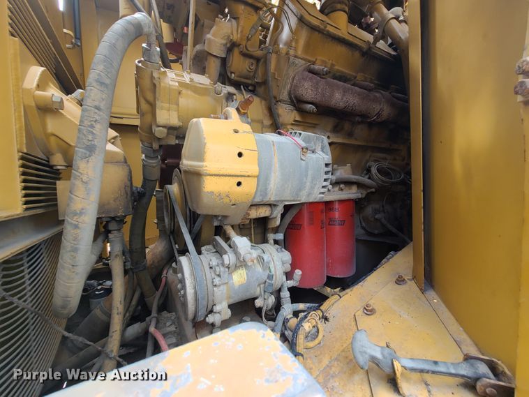 image for item L1256 1993 Caterpillar 988F  wheel loader
