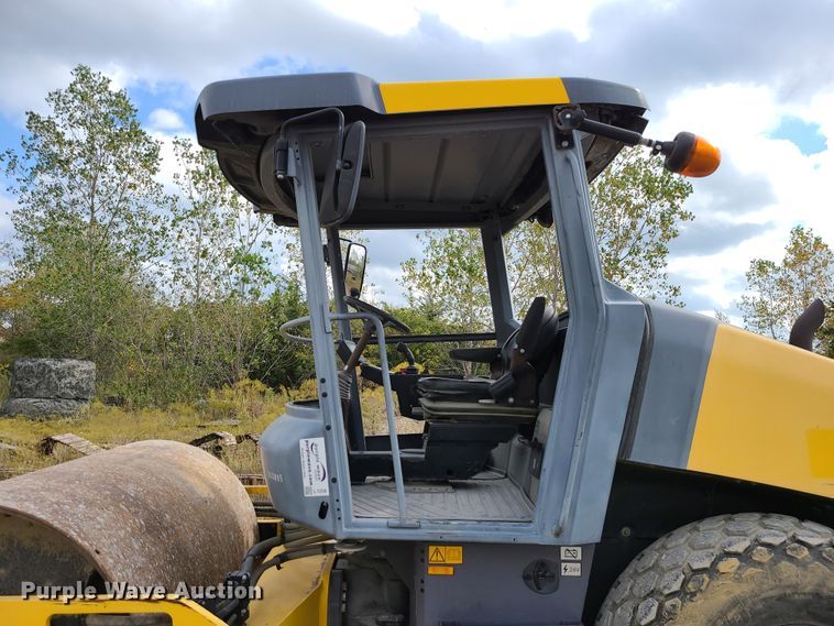 image for item L1258 Dynapac CA1500D  single drum vibratory roller