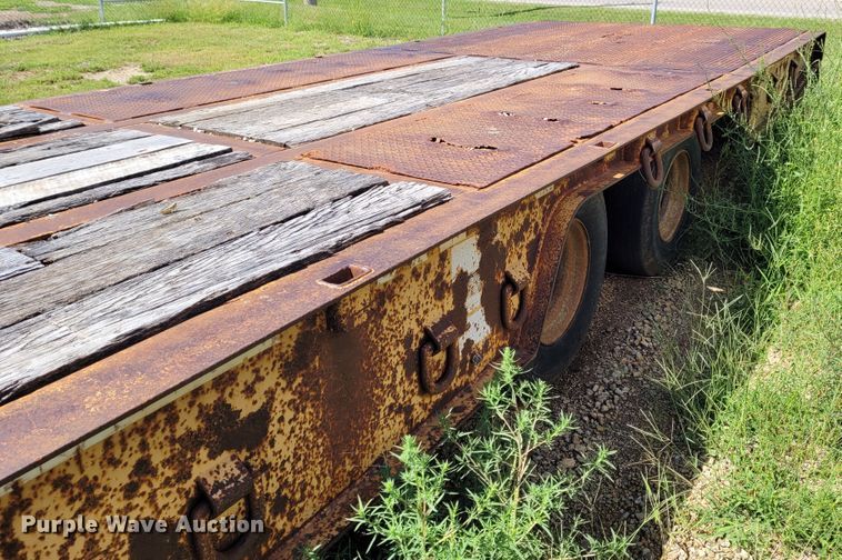 image for item BY9457 1994 Trail King TK70HT  drop deck equipment trailer