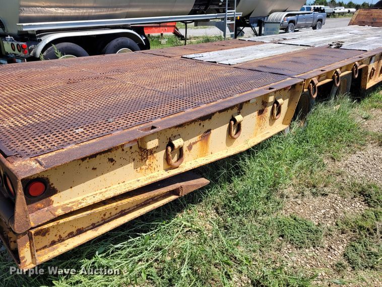 image for item BY9457 1994 Trail King TK70HT  drop deck equipment trailer