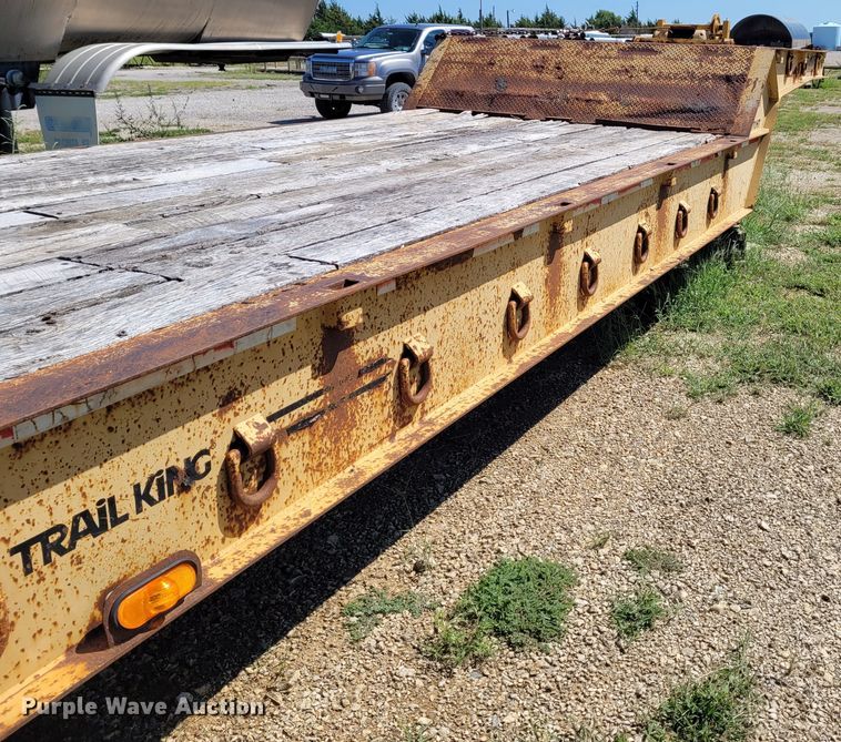 image for item BY9457 1994 Trail King TK70HT  drop deck equipment trailer
