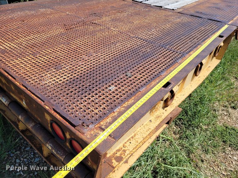 image for item BY9457 1994 Trail King TK70HT  drop deck equipment trailer