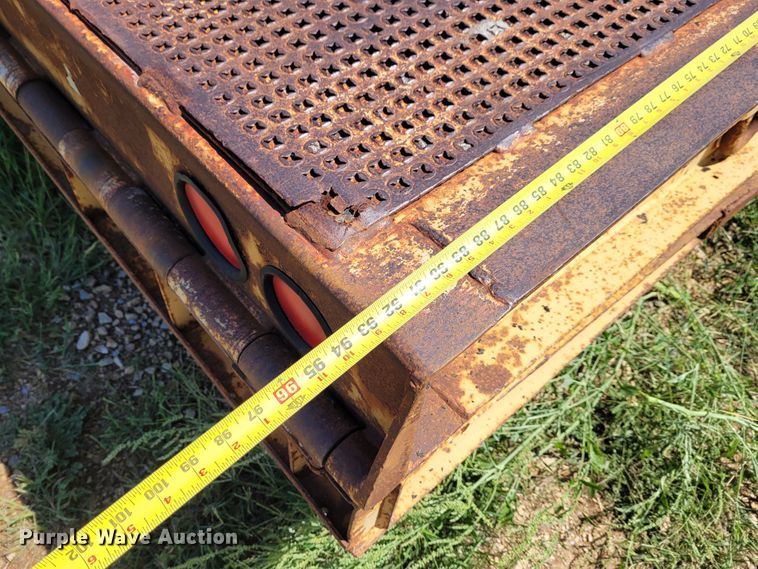 image for item BY9457 1994 Trail King TK70HT  drop deck equipment trailer