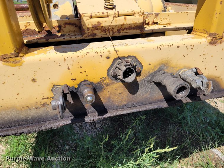 image for item BY9457 1994 Trail King TK70HT  drop deck equipment trailer