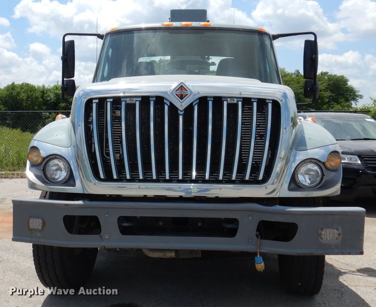 image for item DI6666 2010 International 7300  dump truck