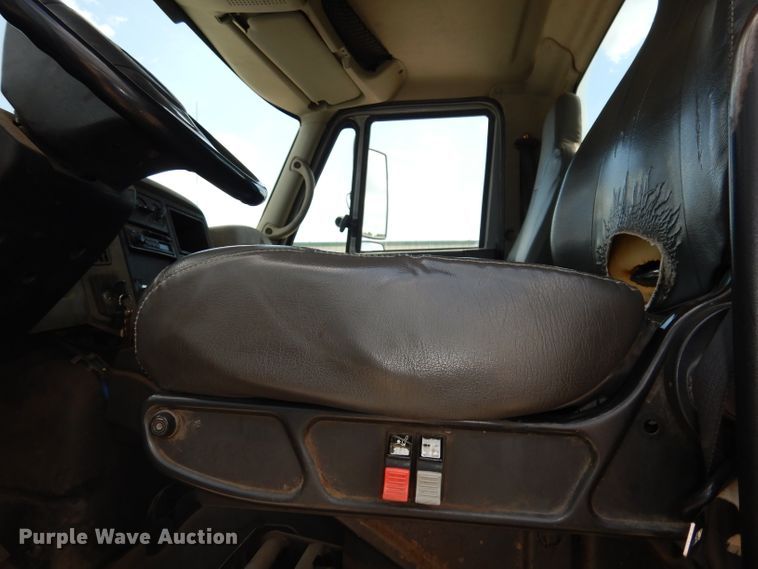 image for item DI6666 2010 International 7300  dump truck