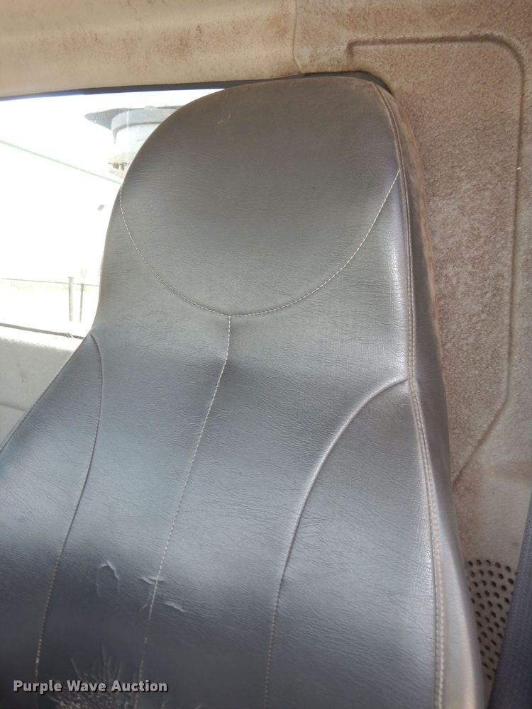 image for item DI6666 2010 International 7300  dump truck