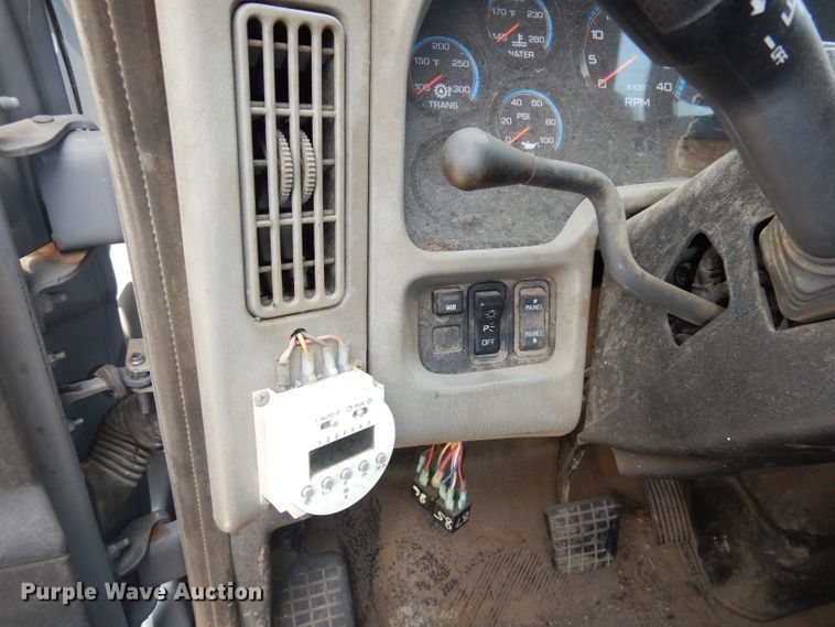 image for item DI6666 2010 International 7300  dump truck