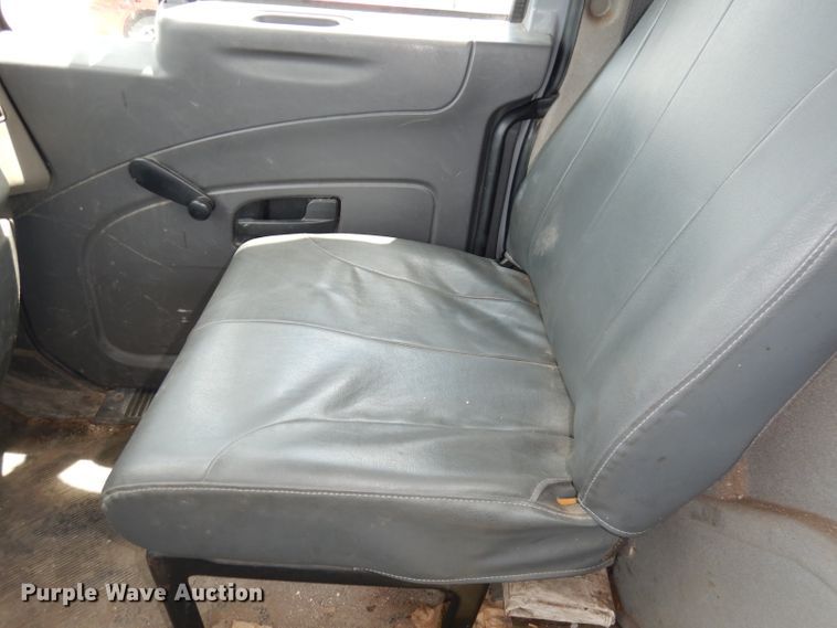 image for item DI6666 2010 International 7300  dump truck