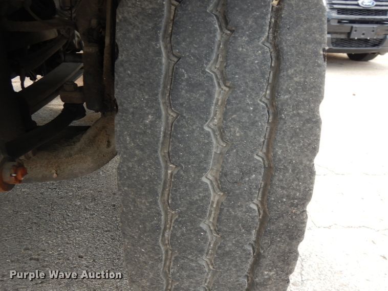 image for item DI6666 2010 International 7300  dump truck