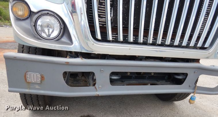 image for item DI6666 2010 International 7300  dump truck