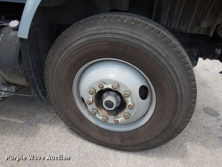 image for item DI6666 2010 International 7300  dump truck