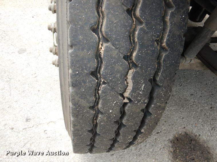 image for item DI6666 2010 International 7300  dump truck