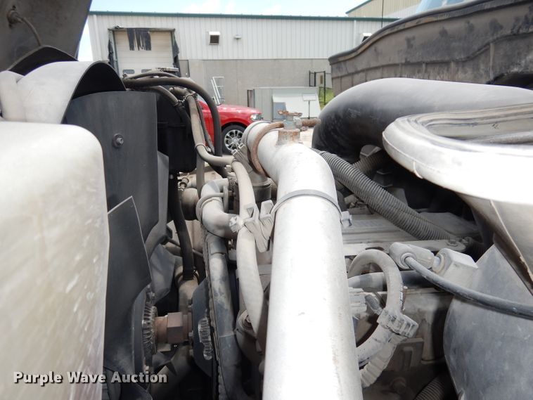 image for item DI6666 2010 International 7300  dump truck