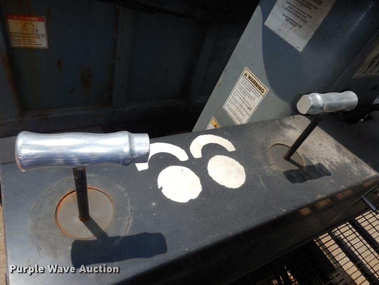 image for item DI6666 2010 International 7300  dump truck