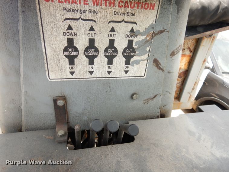 image for item DI6666 2010 International 7300  dump truck