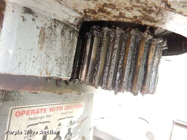 image for item DI6666 2010 International 7300  dump truck