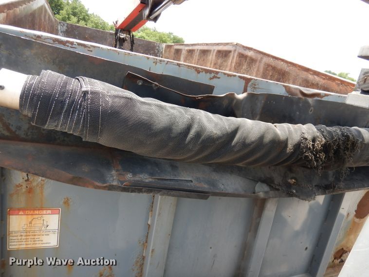 image for item DI6666 2010 International 7300  dump truck