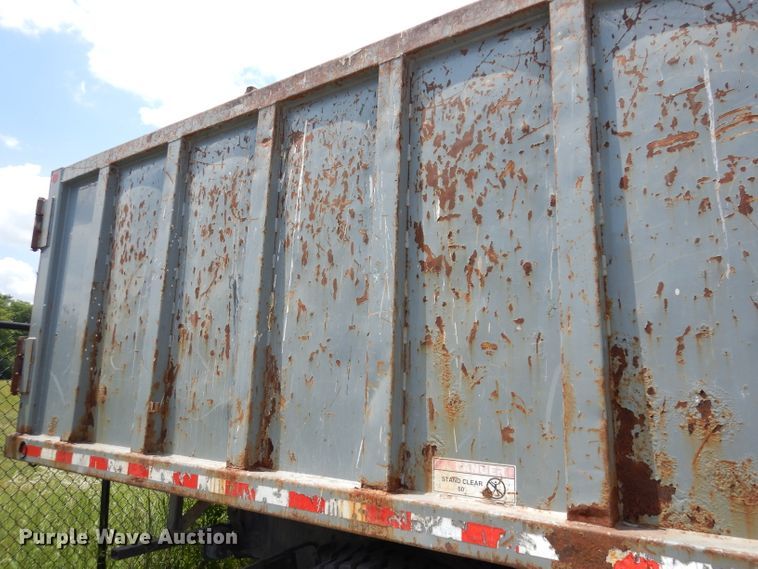 image for item DI6666 2010 International 7300  dump truck